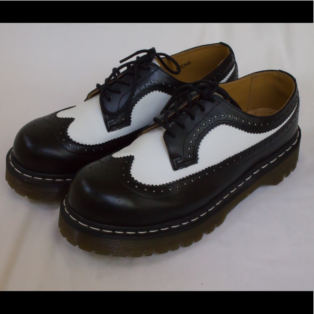 Dr. Martens 3989 Brogue Black&White Wingtip Shoes
